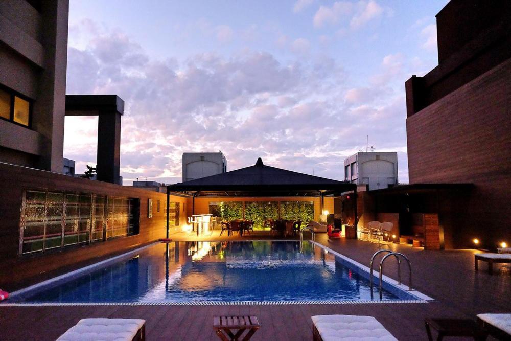 Inhouse Hotel Grand Taichung Extérieur photo