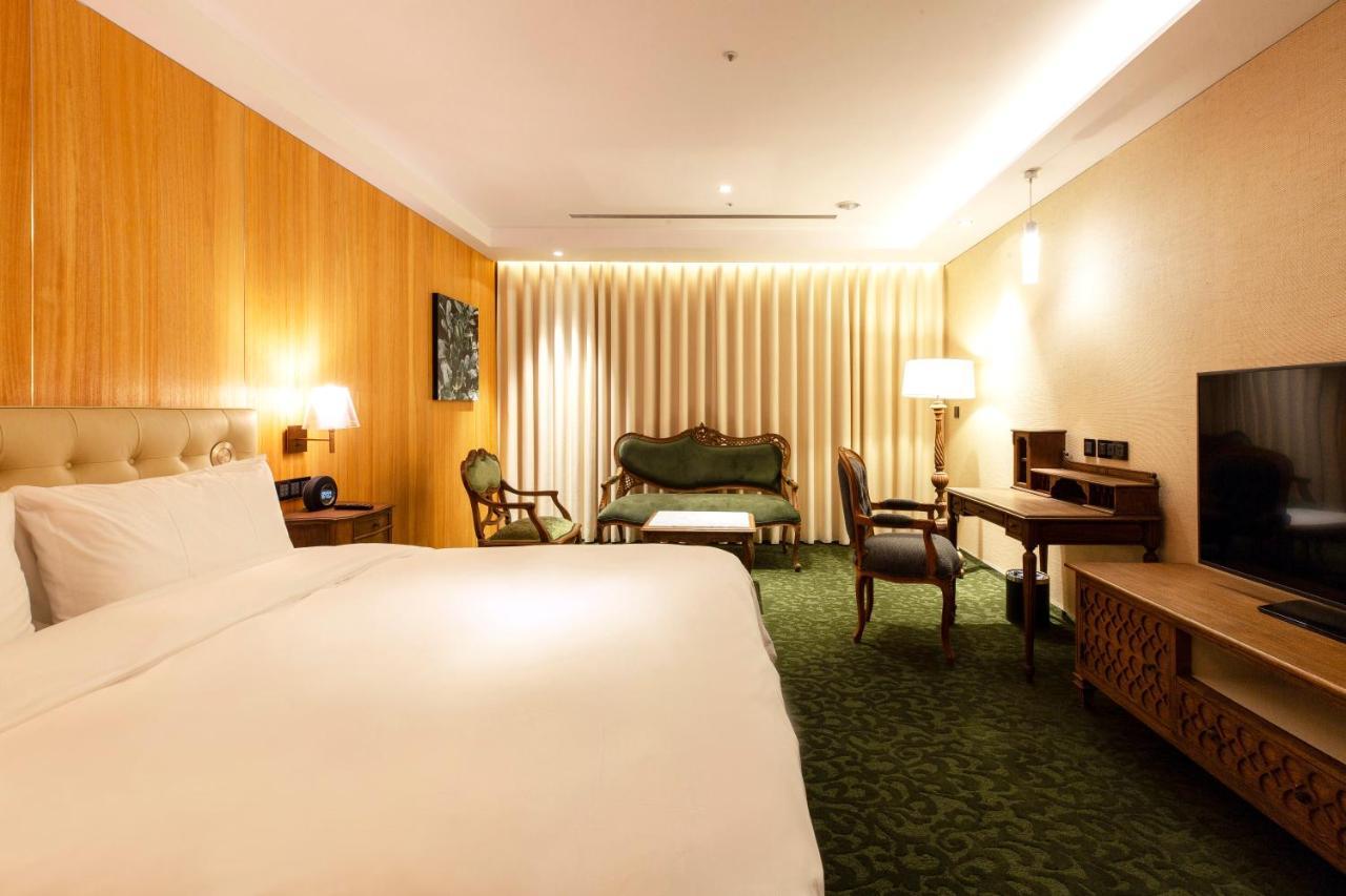 Inhouse Hotel Grand Taichung Chambre photo